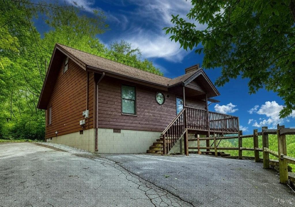 Mountain Laurel Lookout, Hot Tub, Wifi, 1089 Free Tickets Each Paid Day, Dollywood And More Gatlinburg Exterior foto